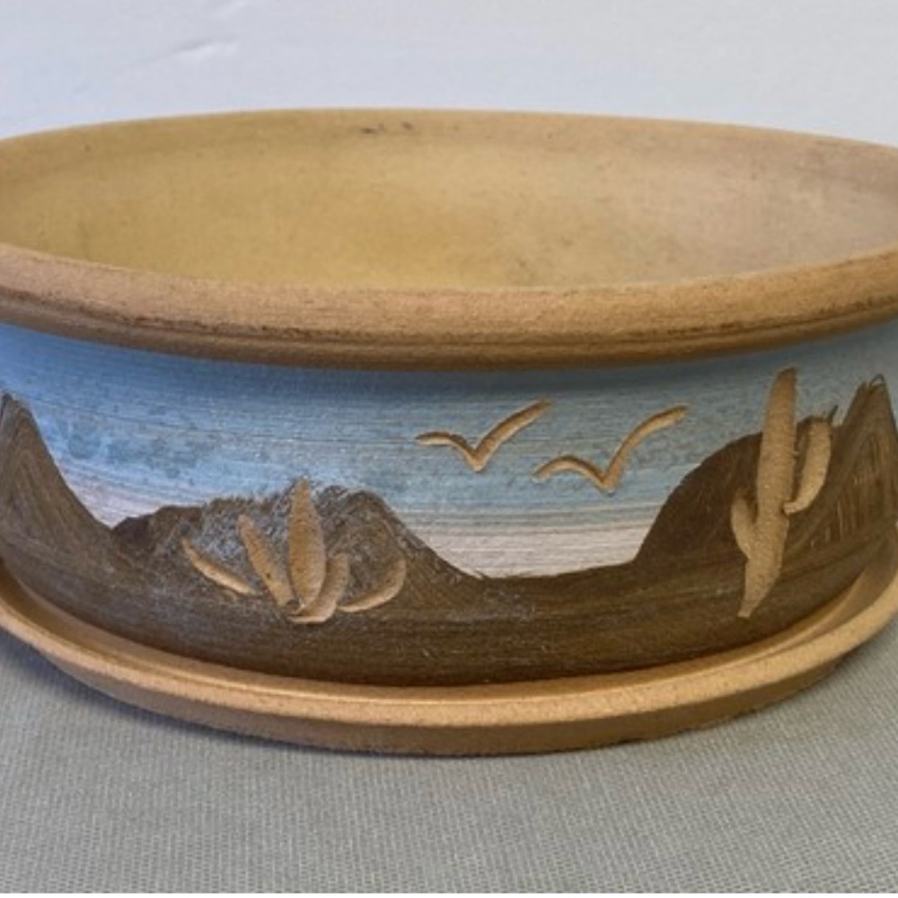 VTG Gordin Pottery Handcrafted Desert Scene Bowl/Succulent planter.